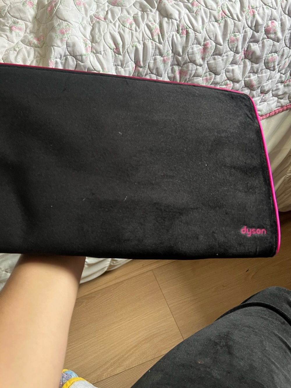 Dyson Black Microfiber Travel Bag Sleeve with Pink Trim